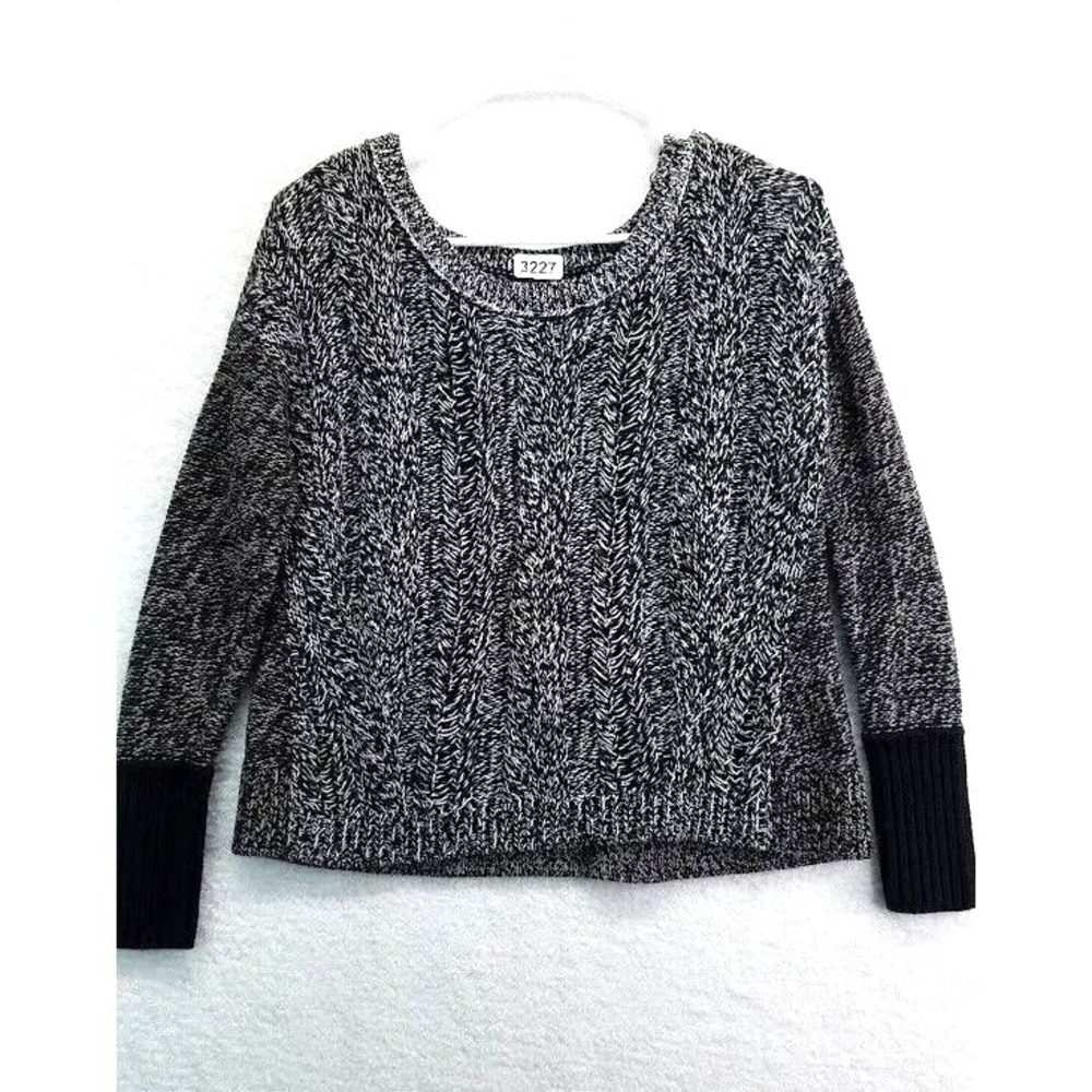 American Eagle Outfitters Sweater Womens Medium Black White Marled Knit Crewneck